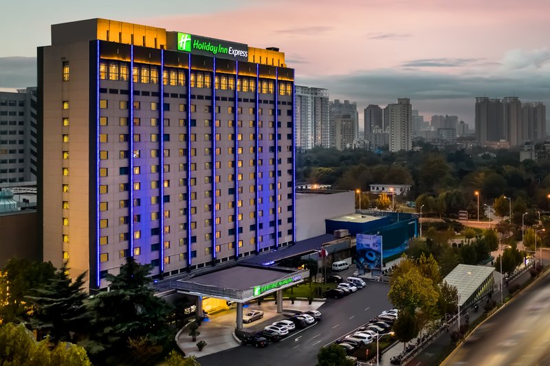 holiday inn express zhengzhou by ihg