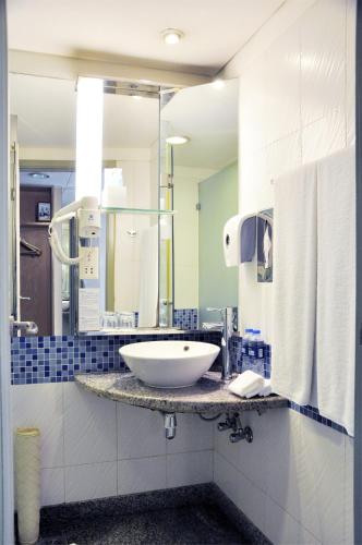 holiday inn express zhengzhou by ihg