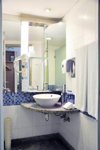holiday inn express zhengzhou by ihg