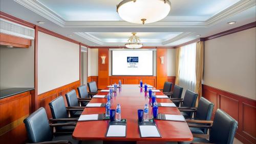 holiday inn express zhengzhou by ihg
