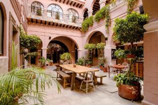 Hotel-Img