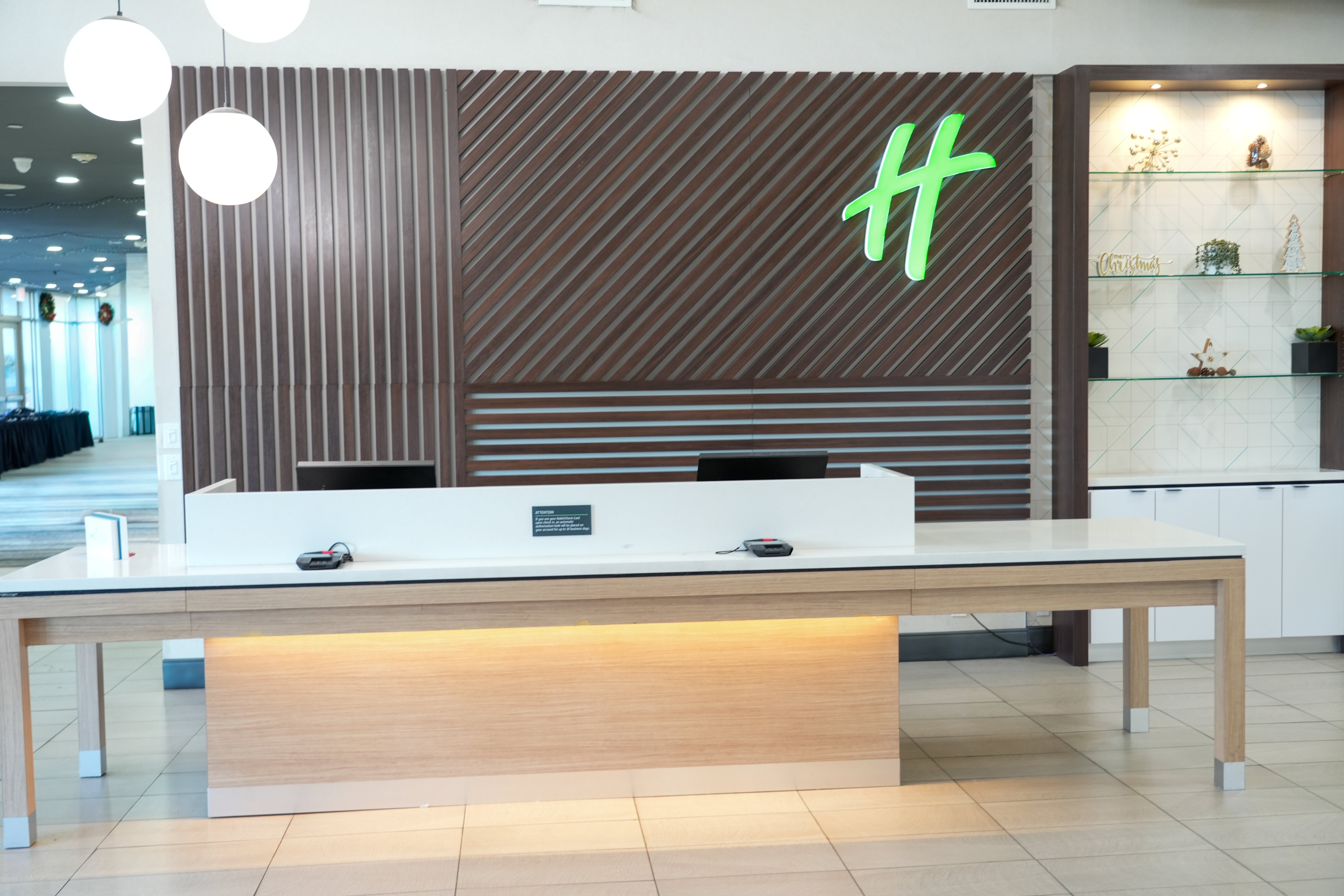holiday inn hotel and suites phoenix airport by ihg