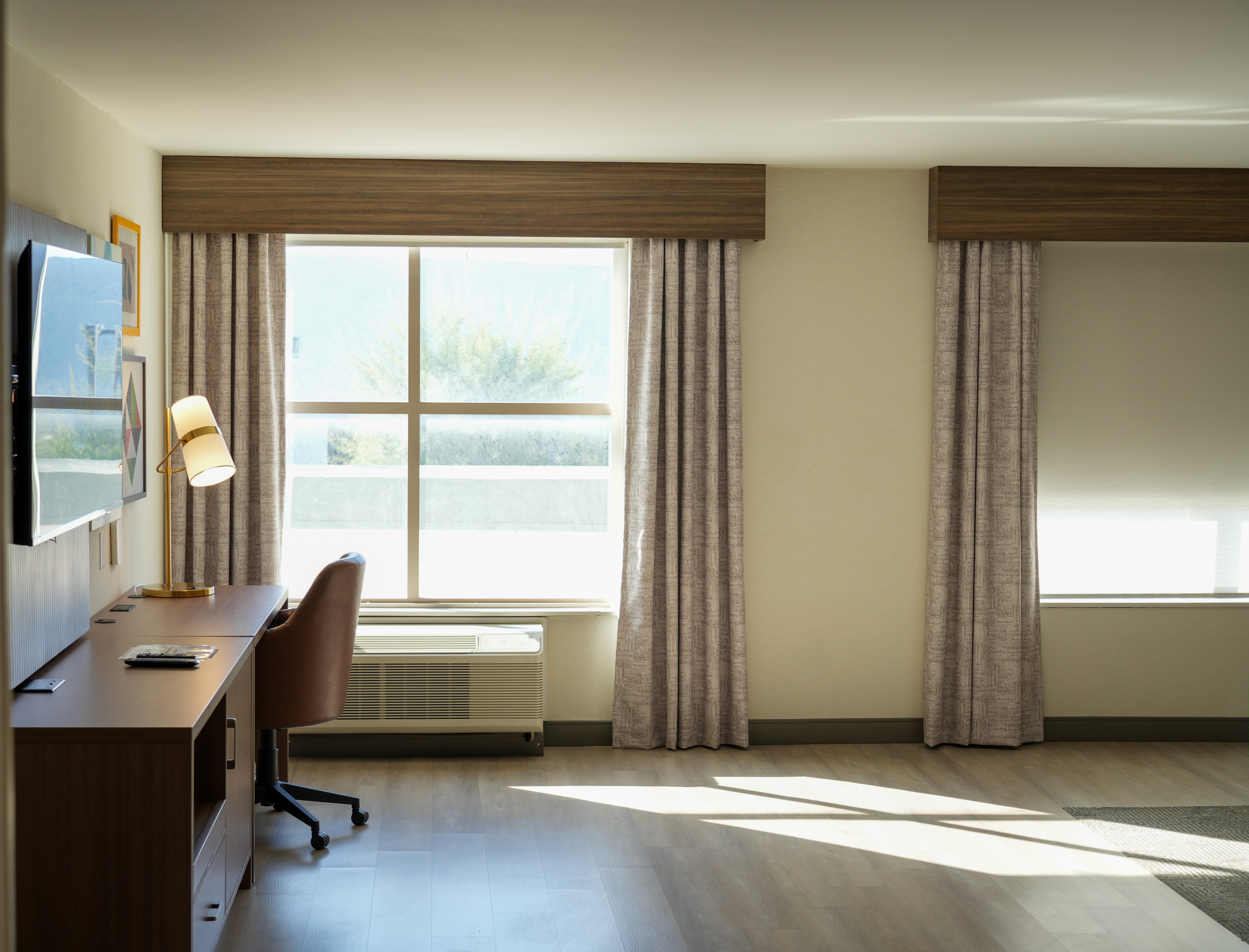 holiday inn hotel and suites phoenix airport by ihg