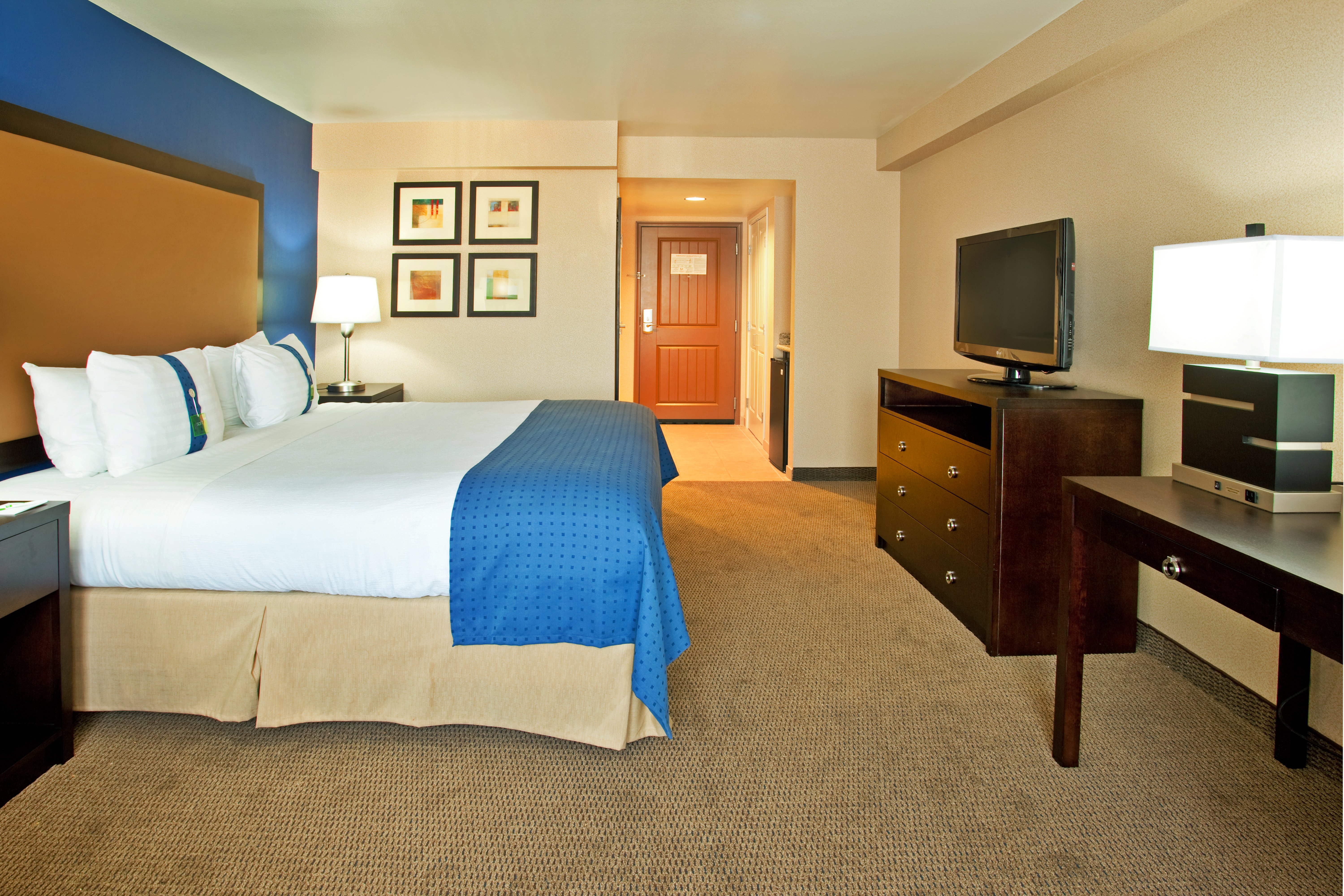 holiday inn hotel and suites phoenix airport by ihg