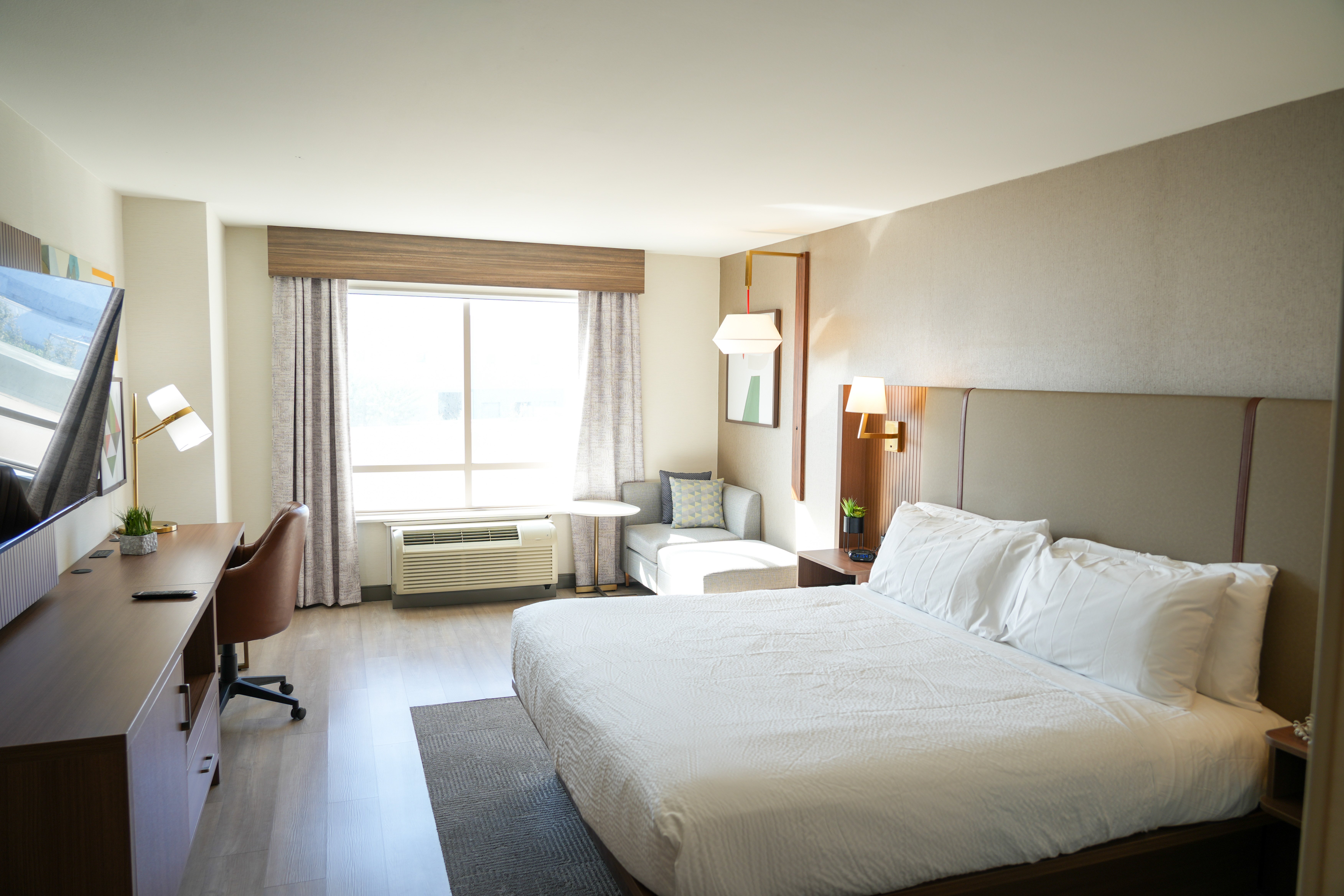 holiday inn hotel and suites phoenix airport by ihg