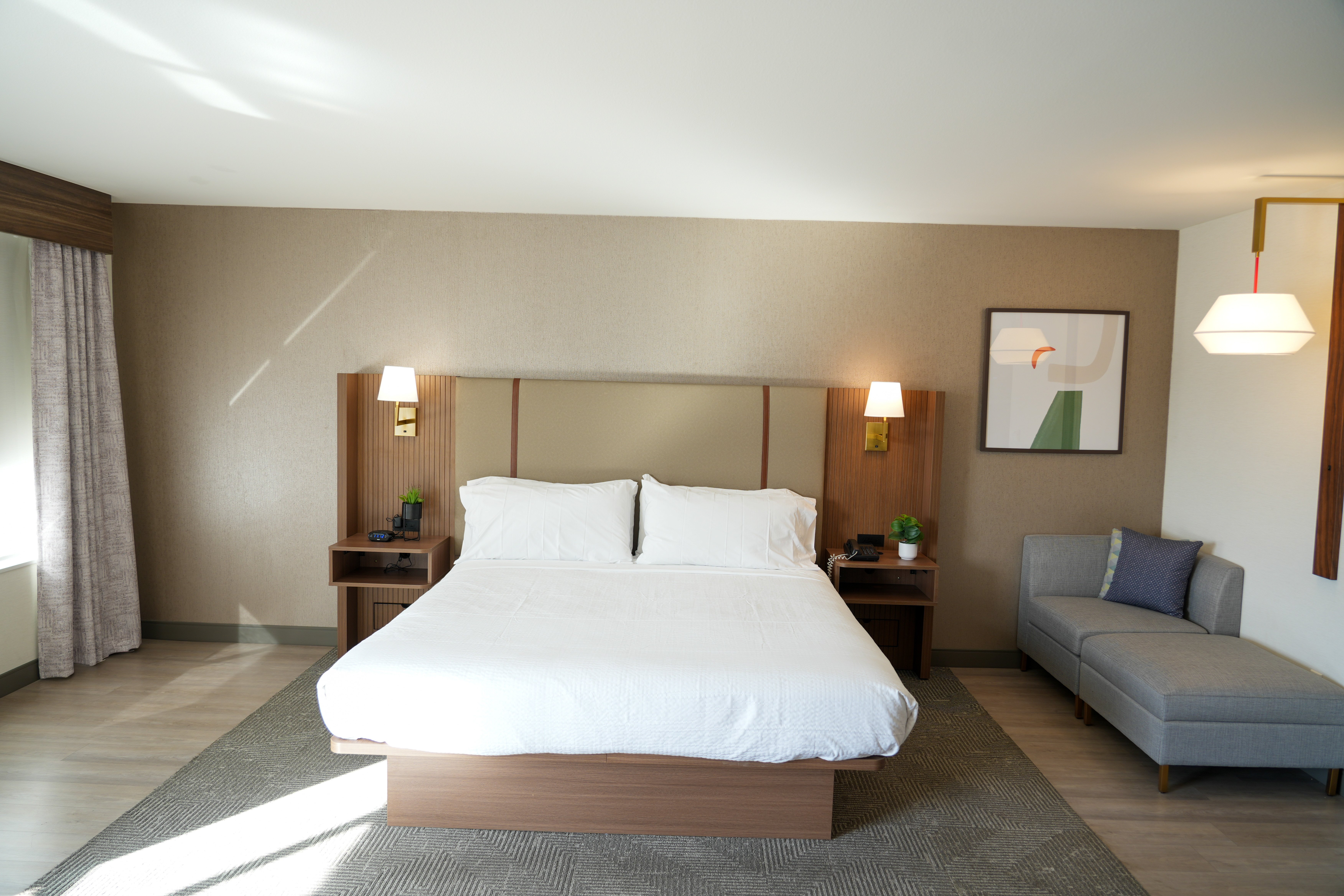 holiday inn hotel and suites phoenix airport by ihg