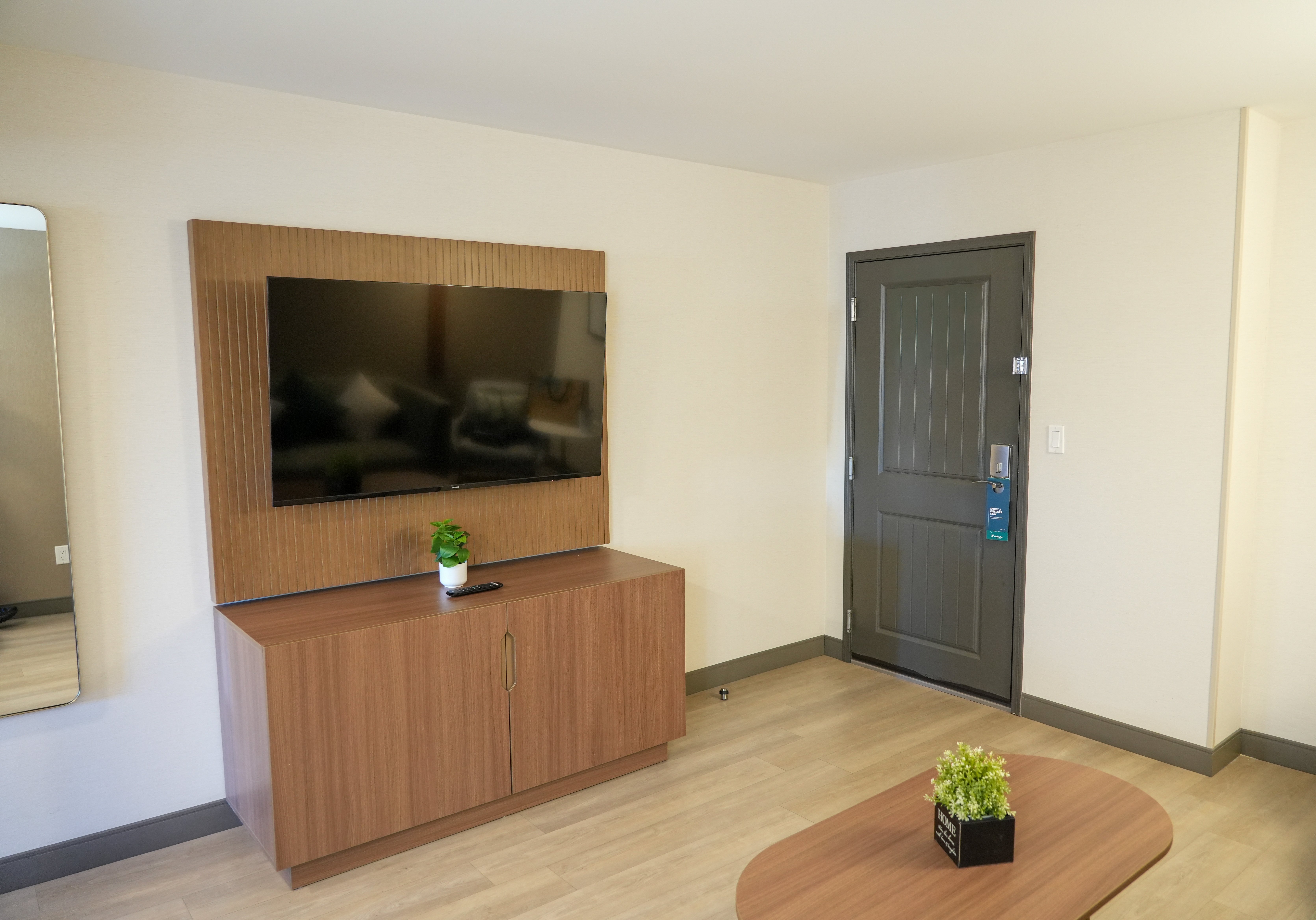 holiday inn hotel and suites phoenix airport by ihg