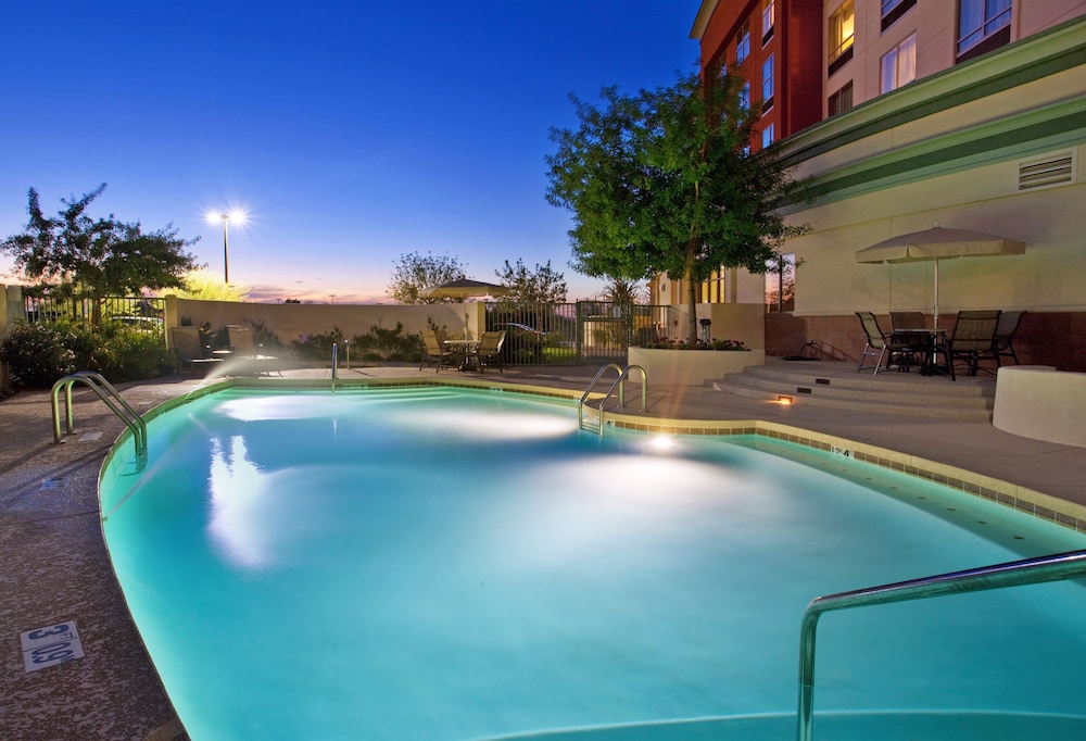 holiday inn hotel and suites phoenix airport by ihg