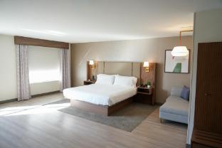 holiday inn hotel and suites phoenix airport by ihg