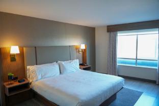 holiday inn hotel and suites phoenix airport by ihg