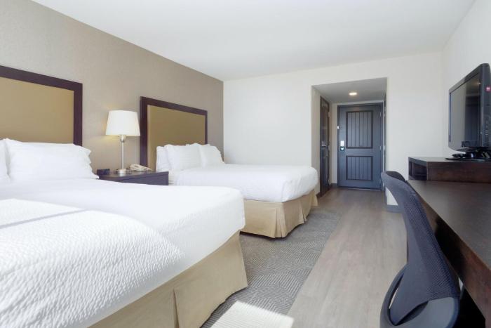 holiday inn hotel and suites phoenix airport by ihg