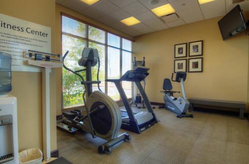 holiday inn hotel and suites phoenix airport by ihg