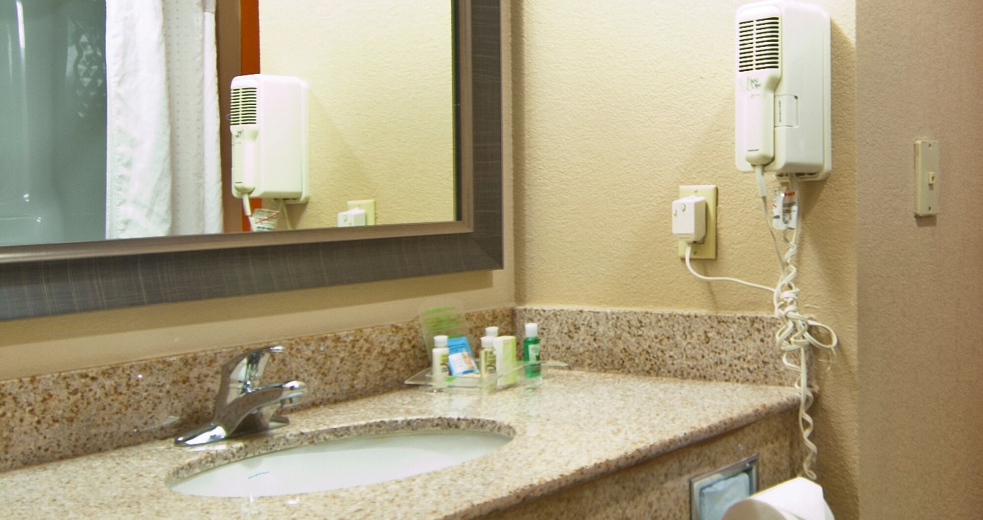 holiday inn hotel and suites slidell by ihg