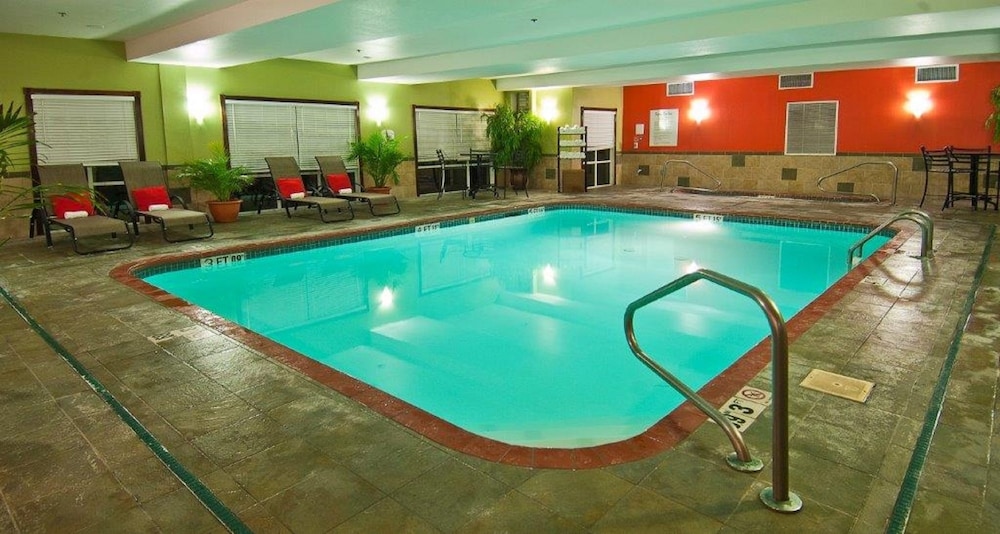 holiday inn hotel and suites slidell by ihg