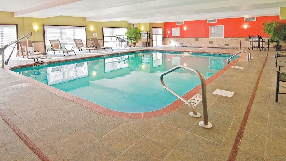 holiday inn hotel and suites slidell by ihg