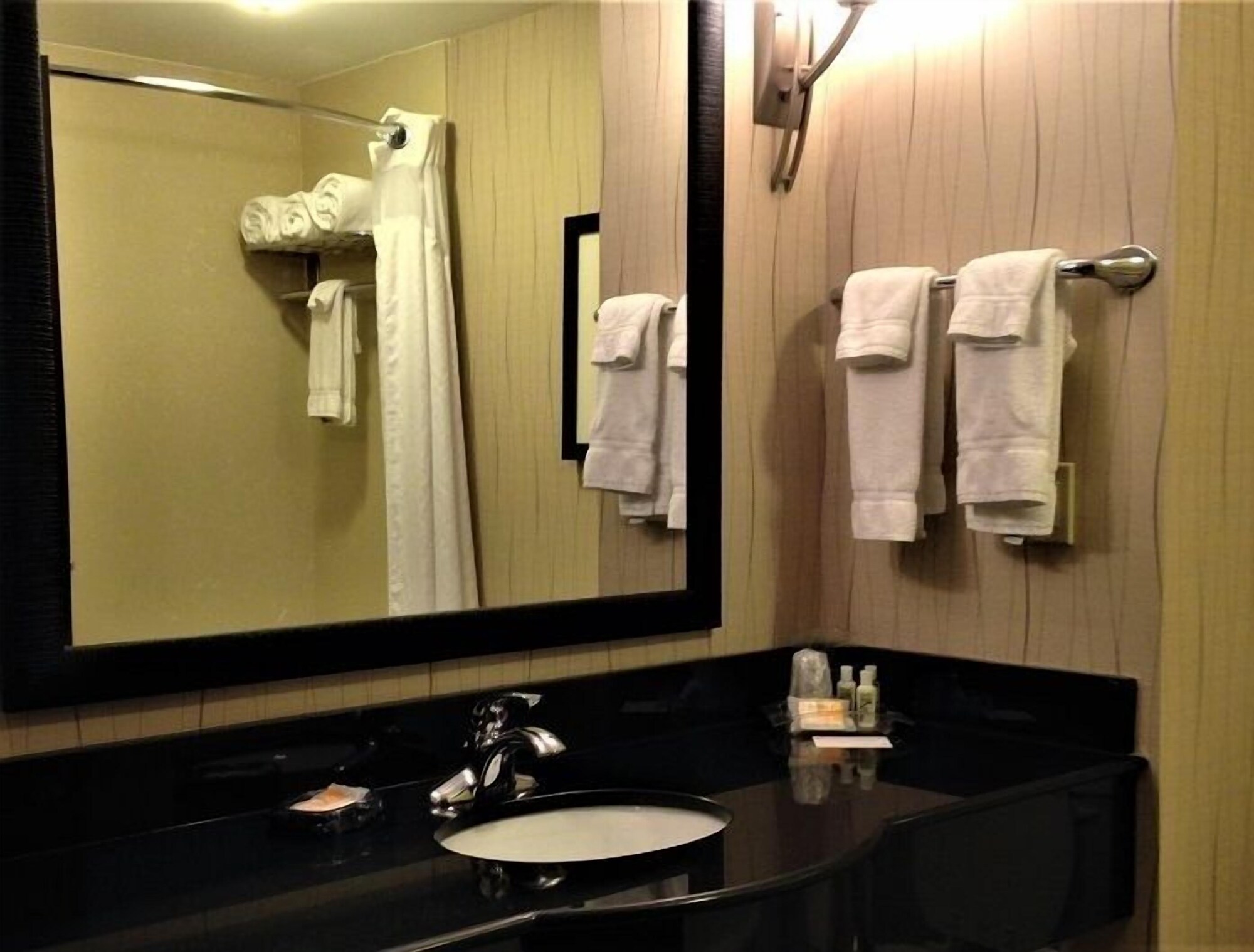 holiday inn hotel and suites tulsa south by ihg