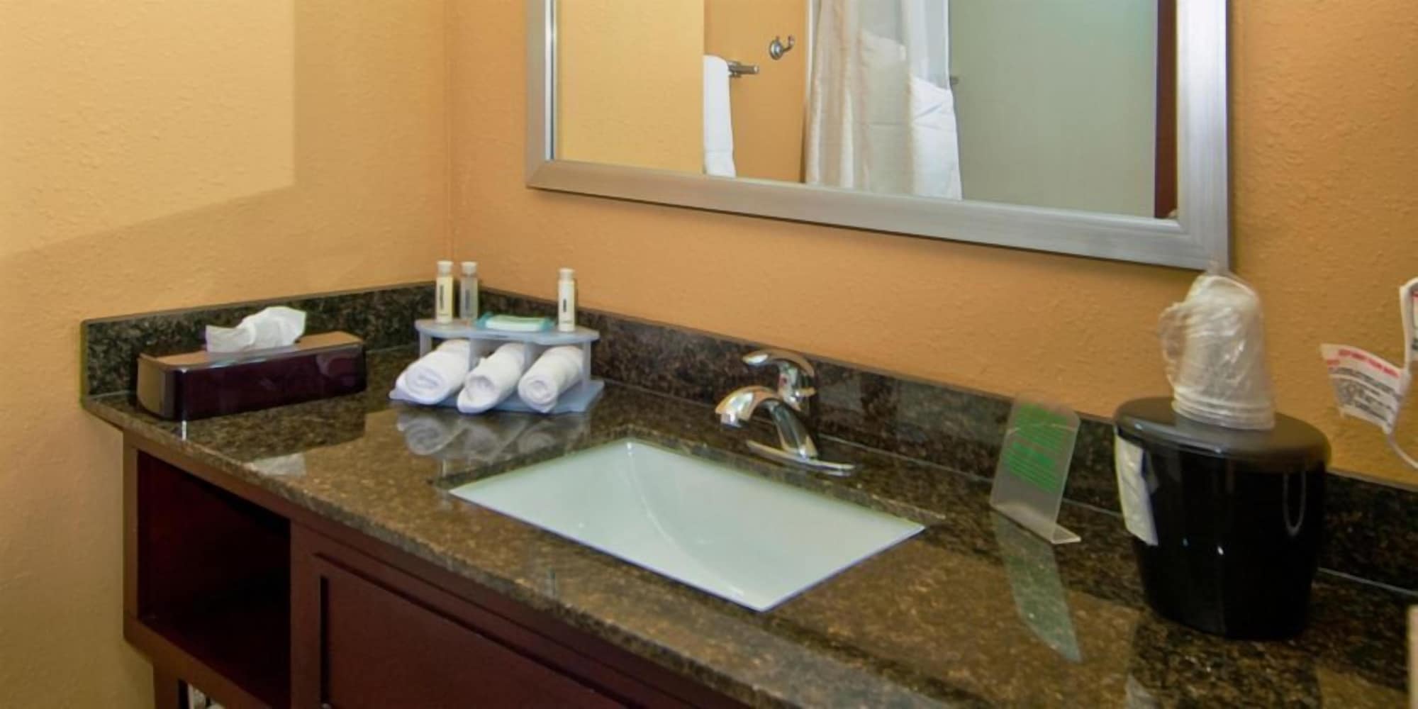 holiday inn hotel and suites tulsa south by ihg