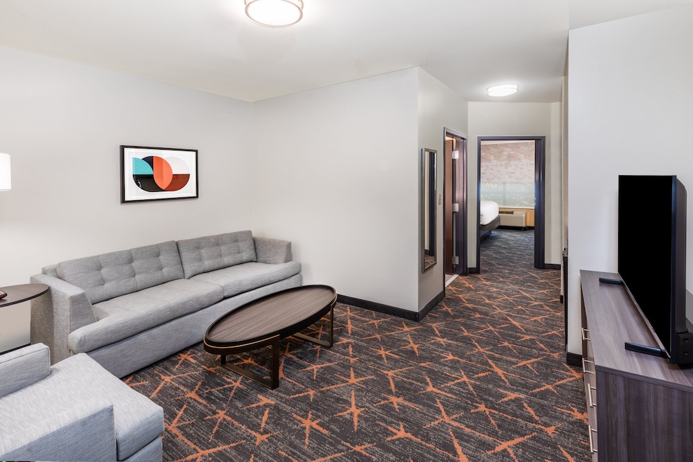 holiday inn hotel and suites tulsa south by ihg