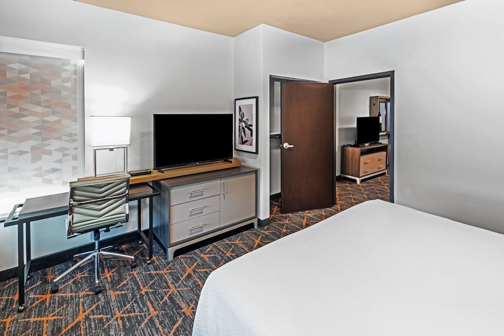 holiday inn hotel and suites tulsa south by ihg