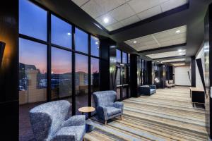 holiday inn hotel and suites tulsa south by ihg