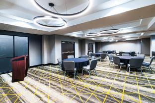 holiday inn hotel and suites tulsa south by ihg
