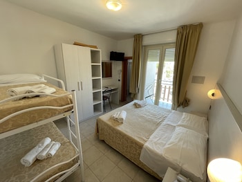hotel marina