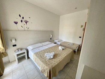 hotel marina