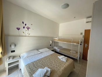 hotel marina