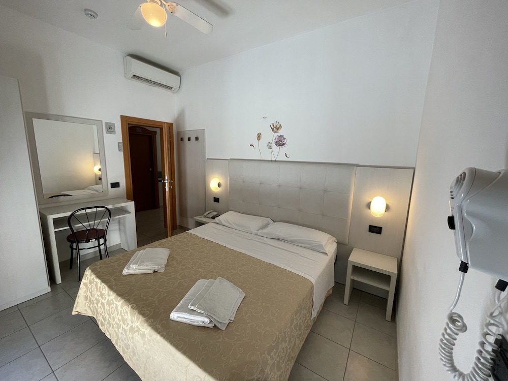 hotel marina