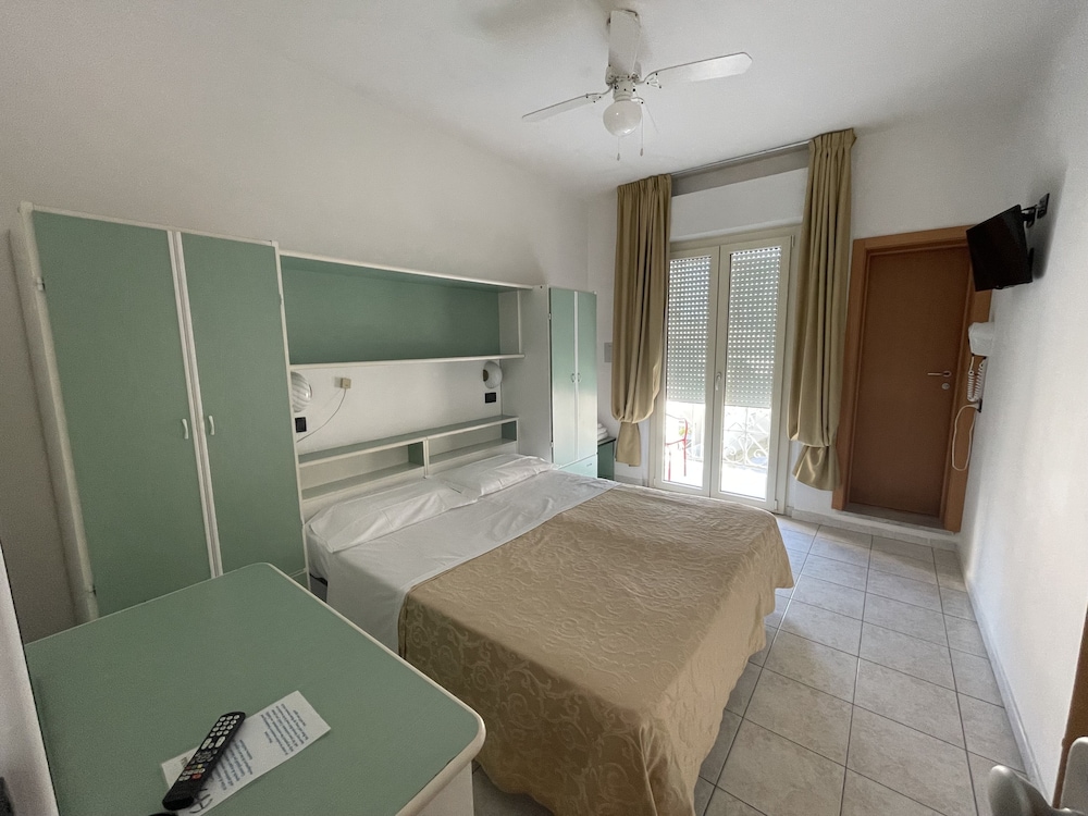 hotel marina