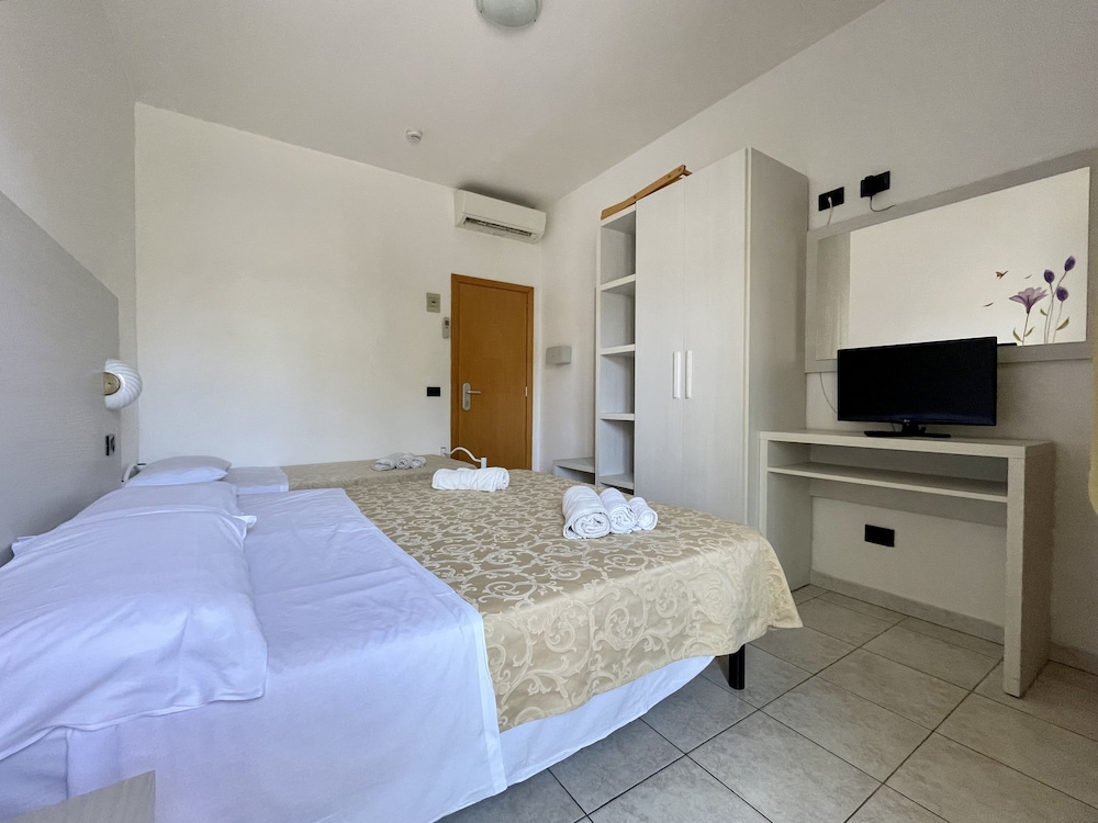 hotel marina