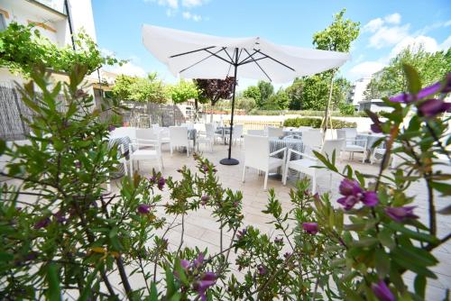 hotel marina