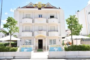 hotel marina