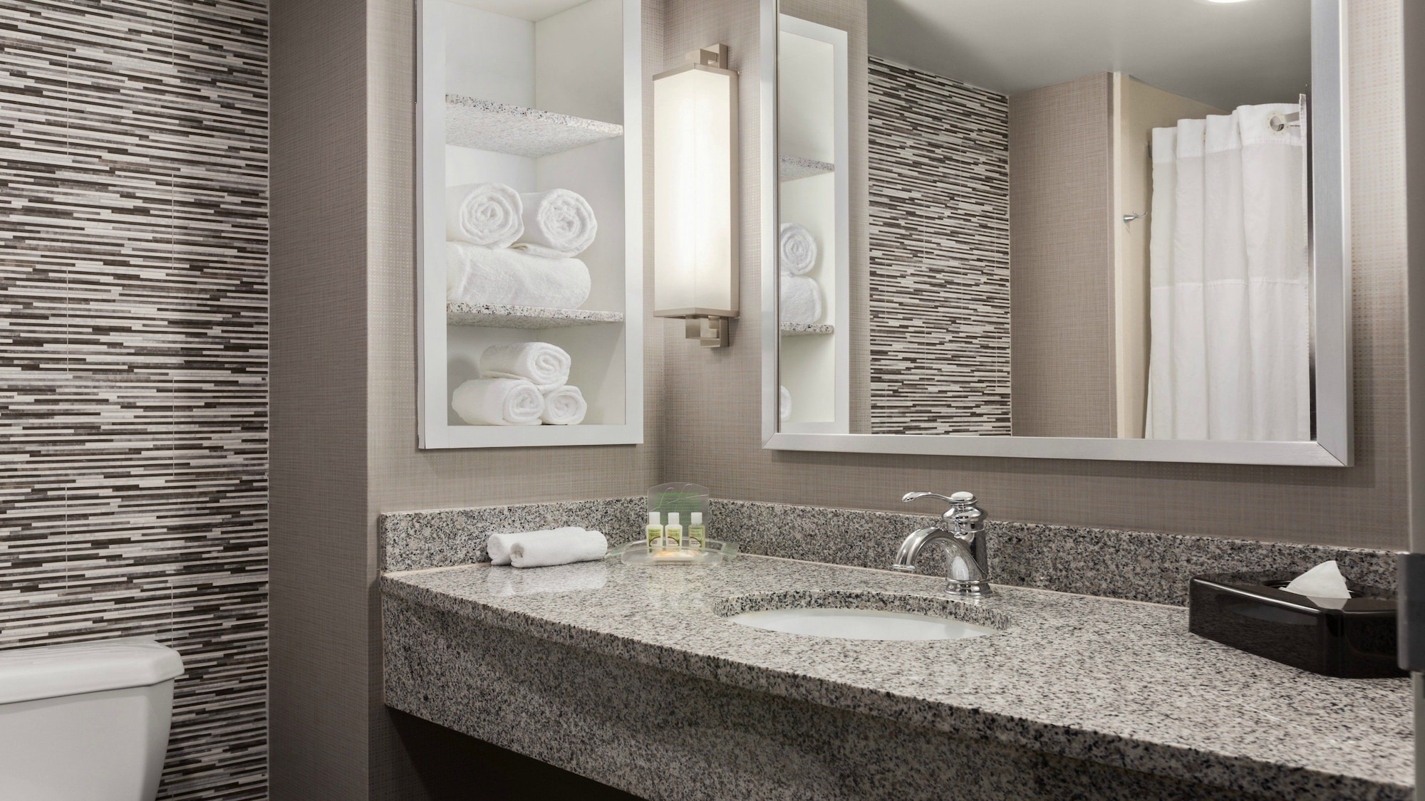 holiday inn hotel and suites williamsburg historic gateway by ihg