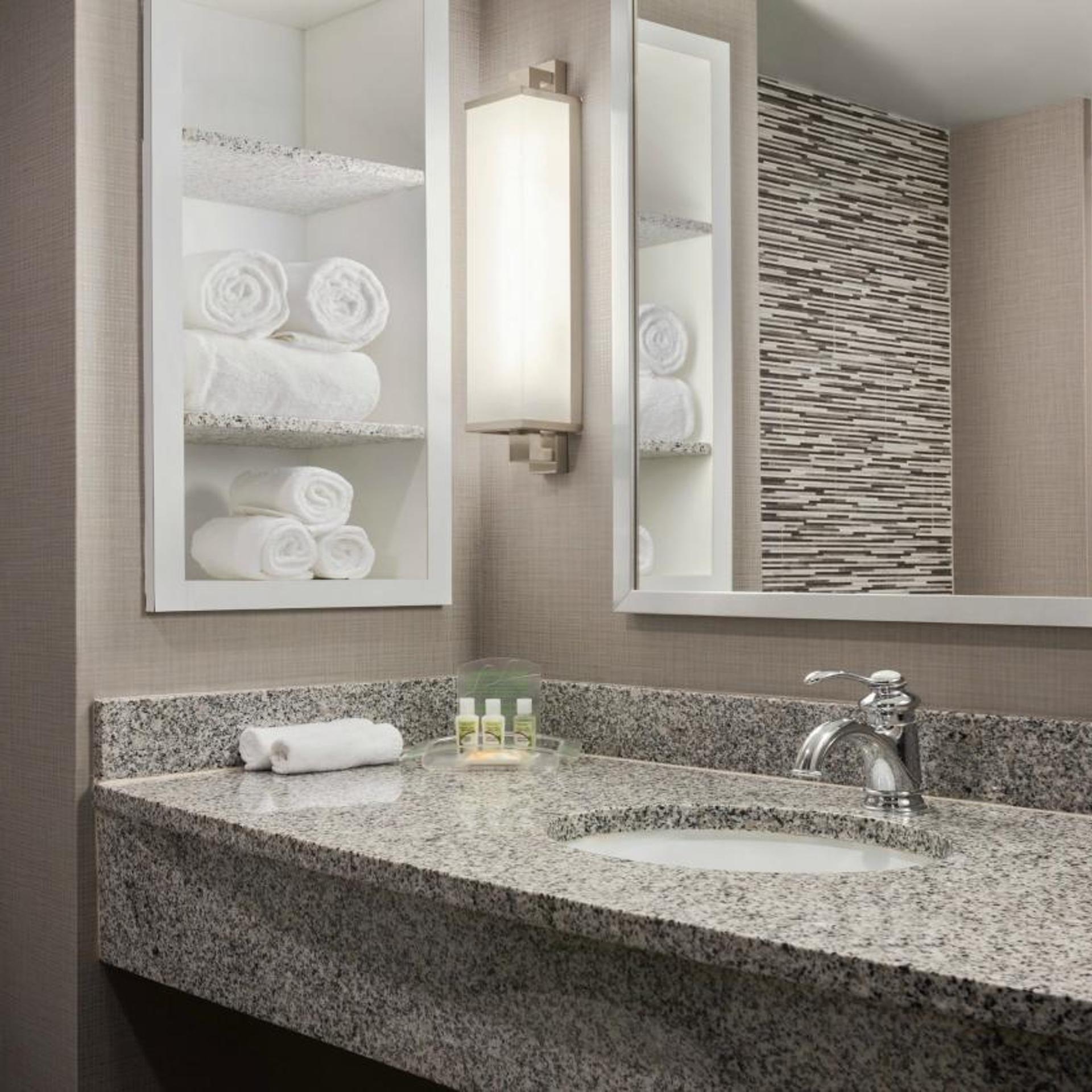 holiday inn hotel and suites williamsburg historic gateway by ihg
