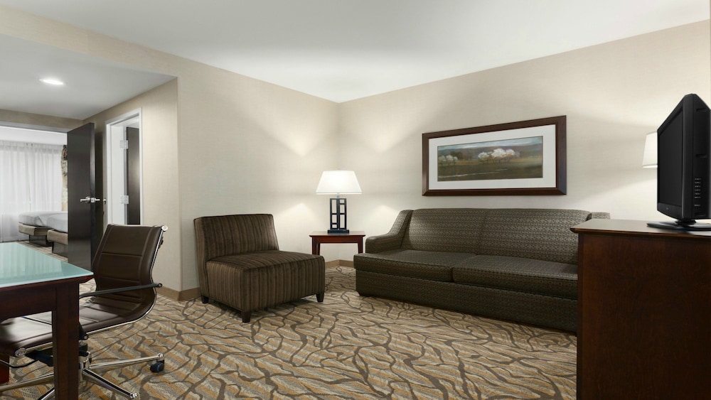 holiday inn hotel and suites williamsburg historic gateway by ihg