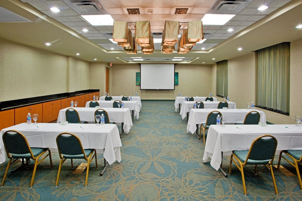 holiday inn hotel and suites williamsburg historic gateway by ihg