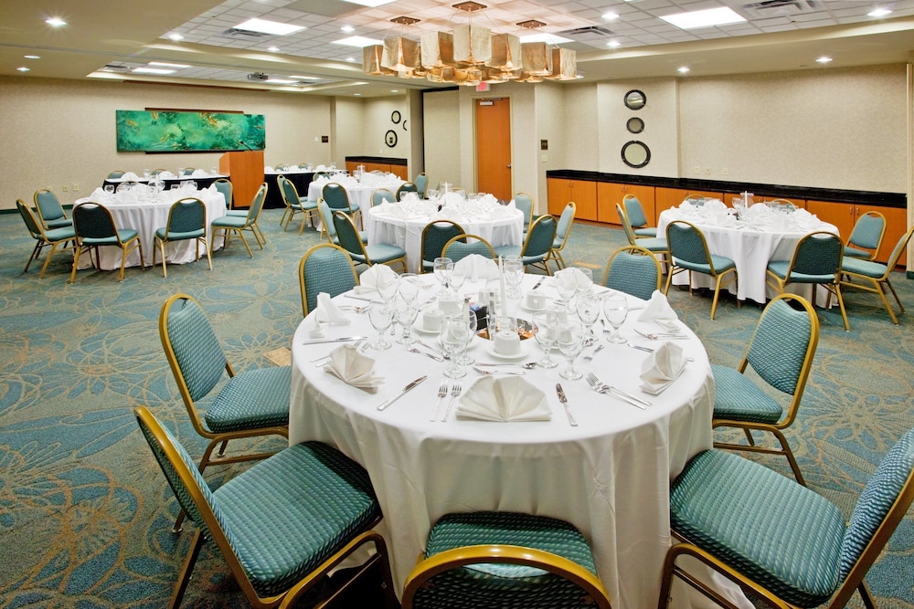 holiday inn hotel and suites williamsburg historic gateway by ihg