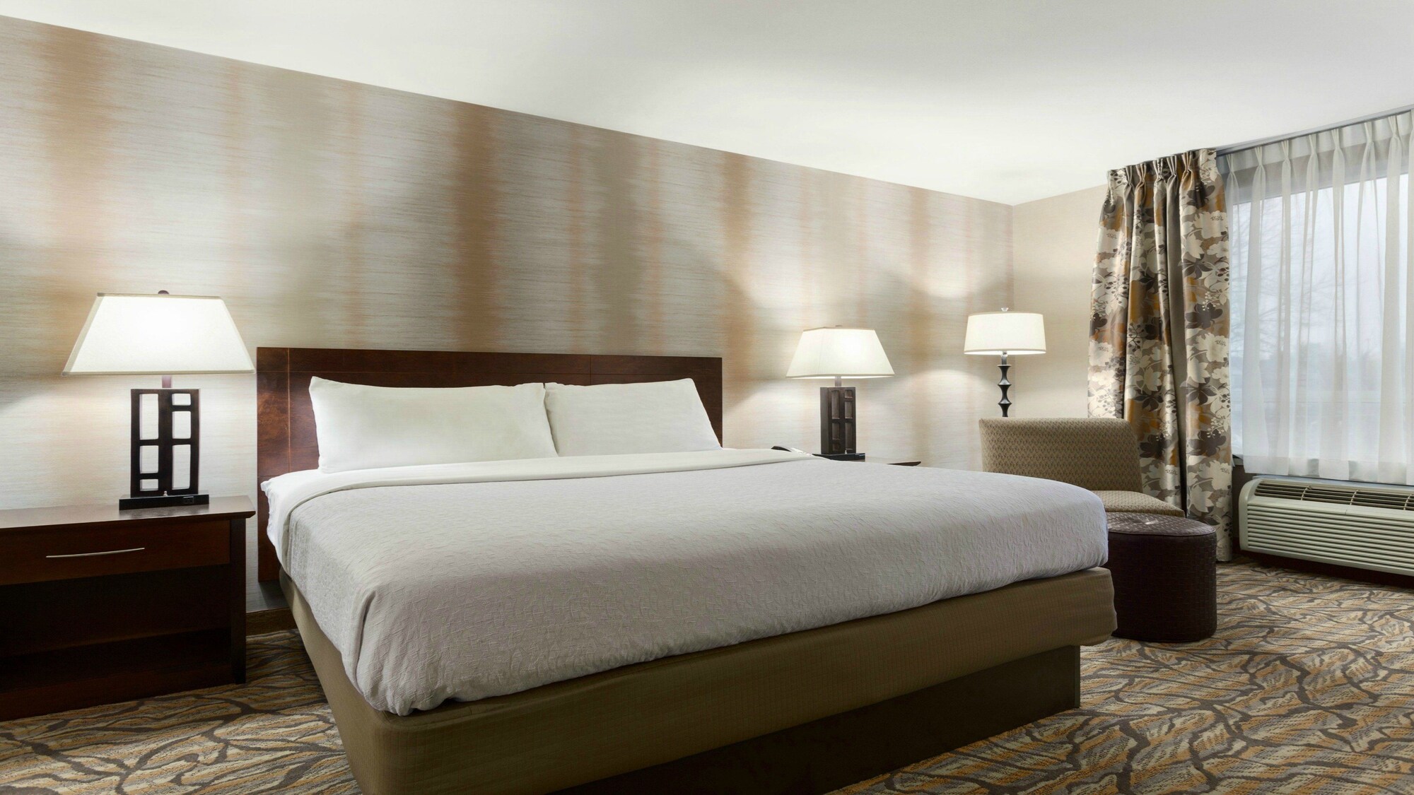 holiday inn hotel and suites williamsburg historic gateway by ihg