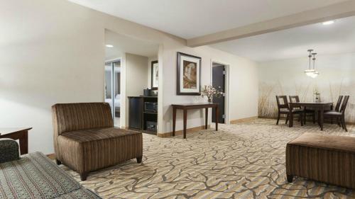 holiday inn hotel and suites williamsburg historic gateway by ihg