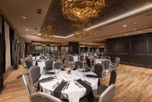 hilton garden inn pittsburgh downtown