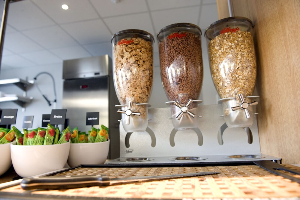 B&B Hotel Aix-En-Provence Le Tholonet,Bouches-Du-Rhône>>Aix-En-Provence,2 star