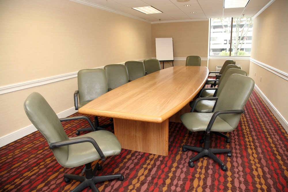 holiday inn new london mystic area by ihg