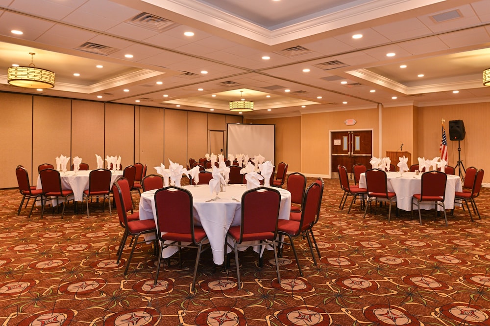 holiday inn new london mystic area by ihg