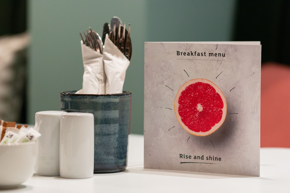 holiday inn newport by ihg