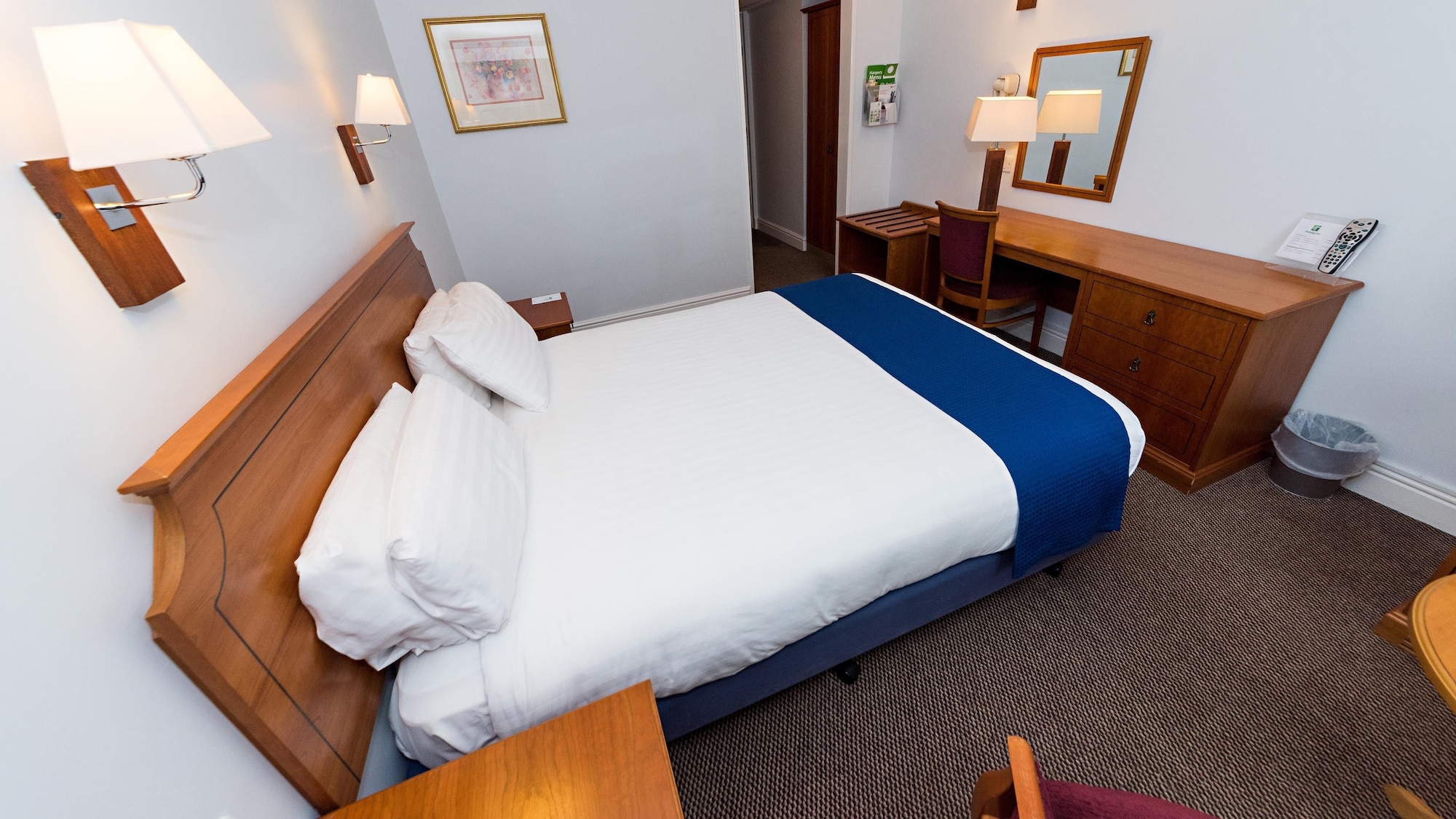 holiday inn newport by ihg