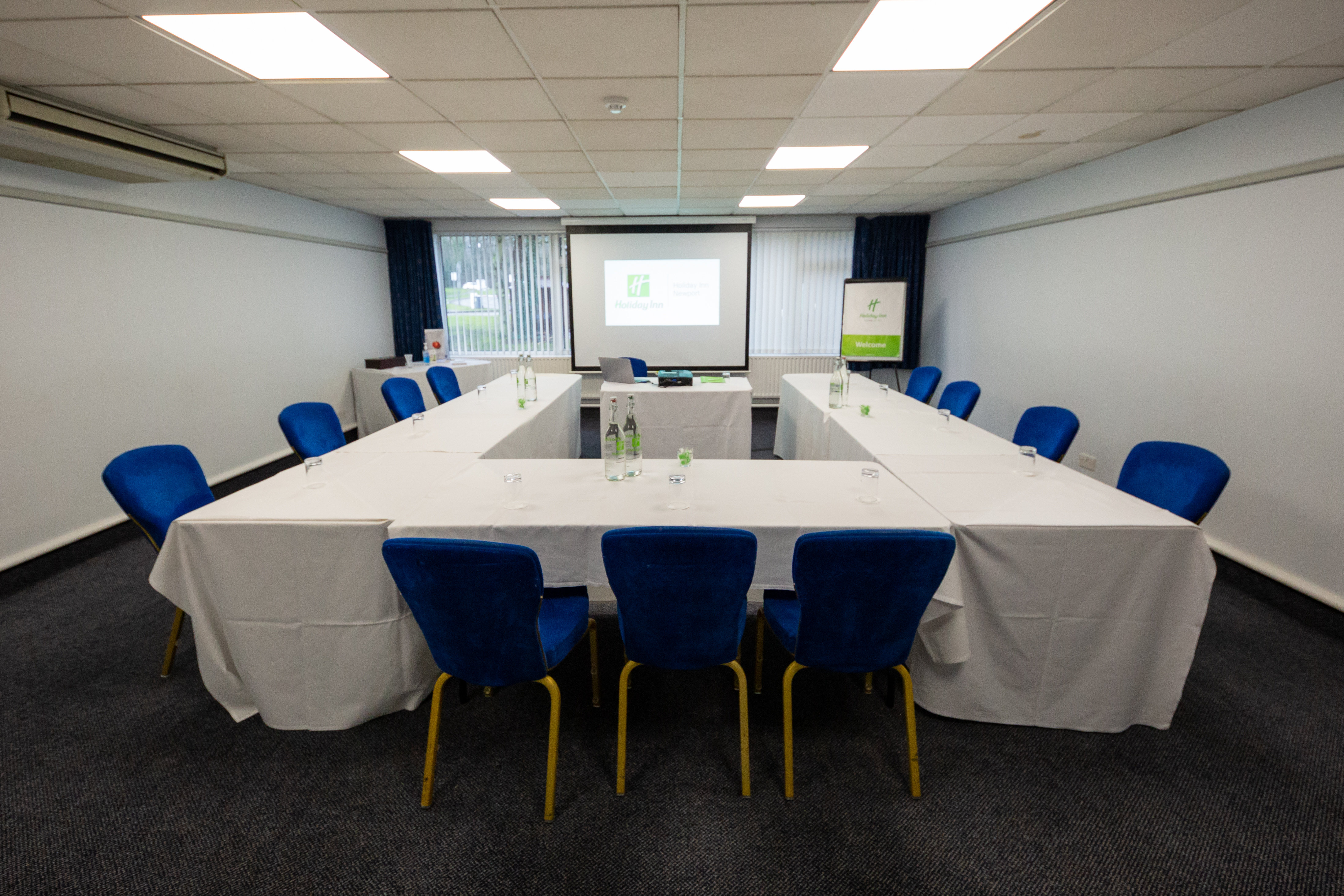 holiday inn newport by ihg