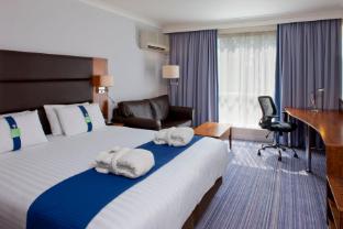 holiday inn newport by ihg