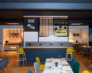 holiday inn newport by ihg
