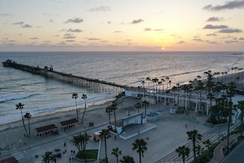 holiday inn oceanside camp pendleton area by ihg